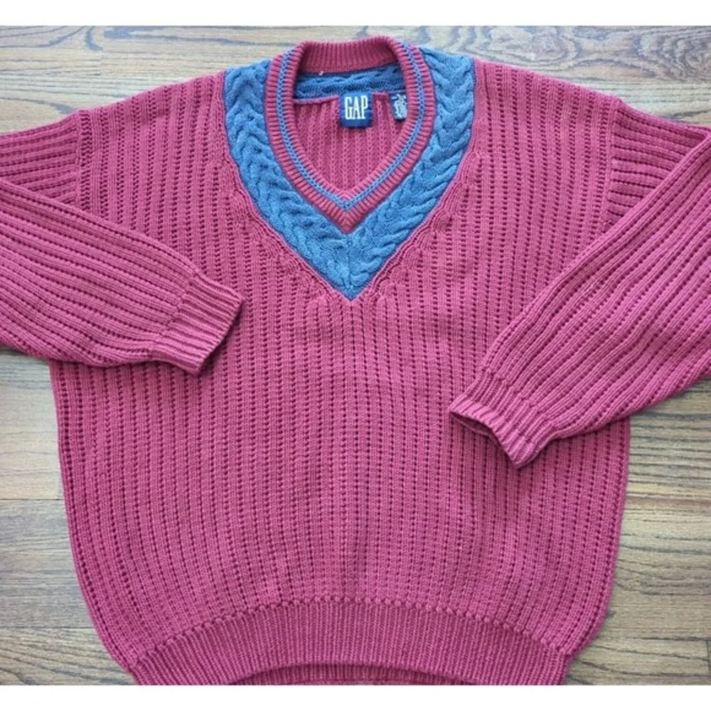 Vintage Gap Men's Sweater XL Red Cable Knit Varsity Stripe V-Neck Old Money Prep
